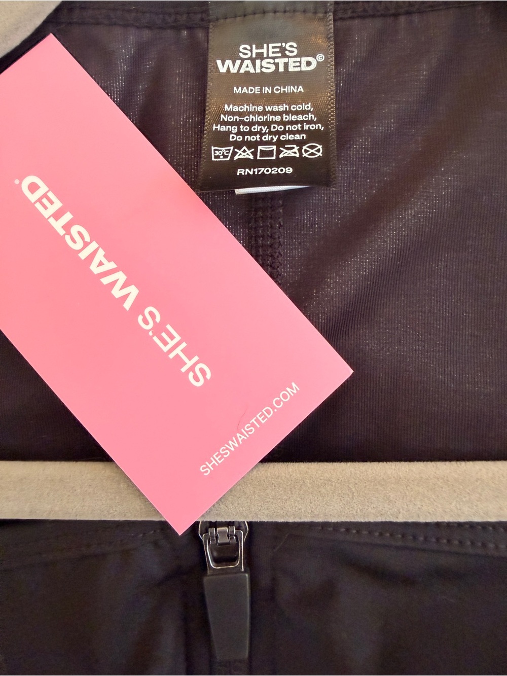 She's Waisted Black Full-Body Zippered SaunaSculpt Compression Jumpsuit L - Picture 7 of 9